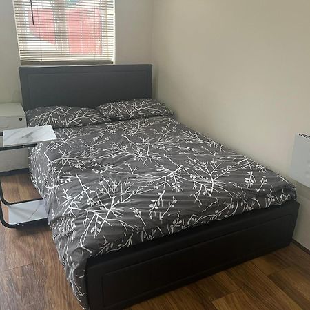 Modern Studio In Rayners Lane Pinner Harrow Near Wembley Greater London 外观 照片